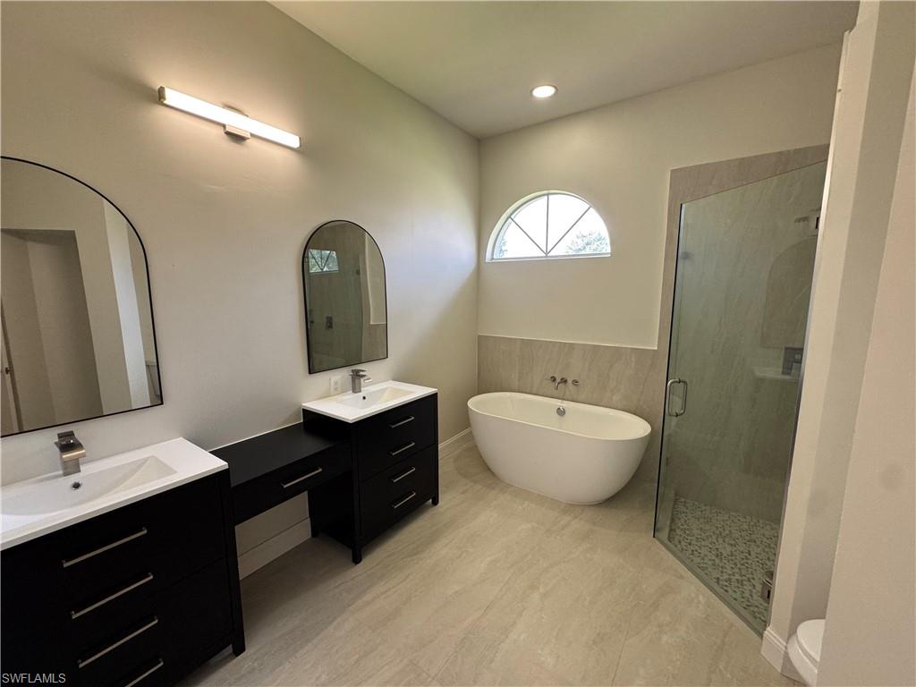 226032932 Property Photo 17