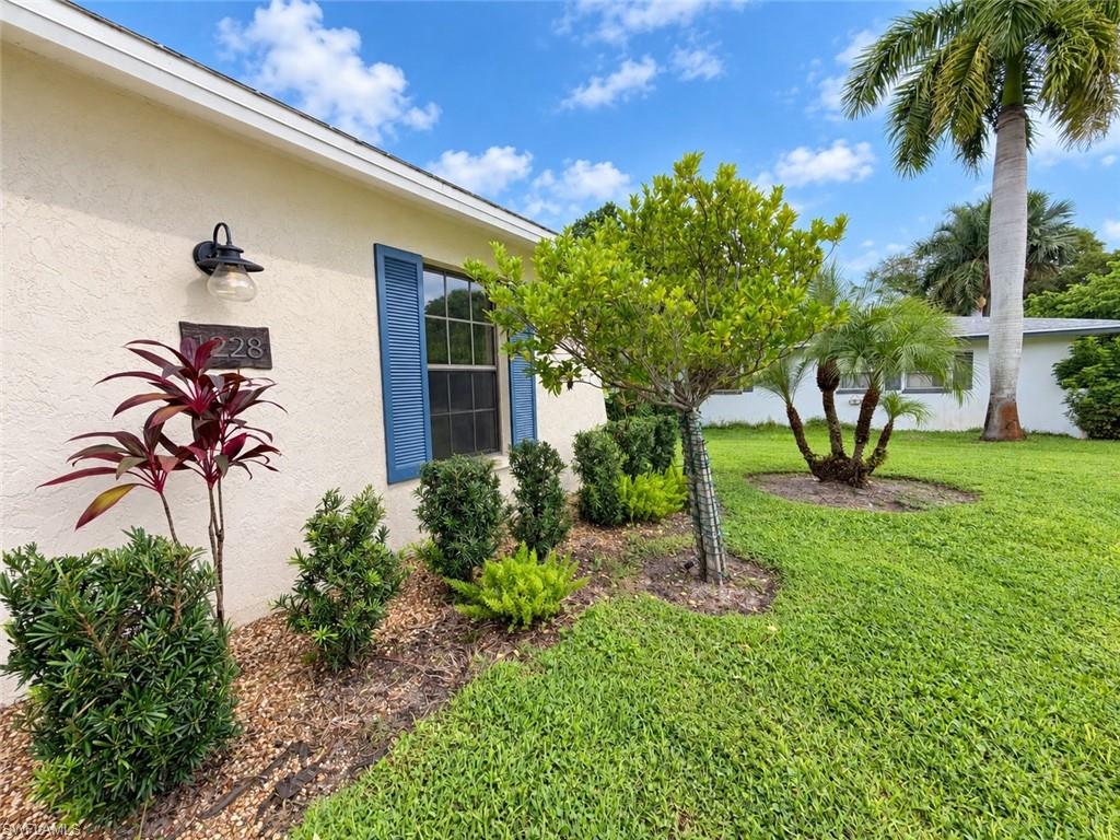 1228 Lastrada Ln Property Photo 25