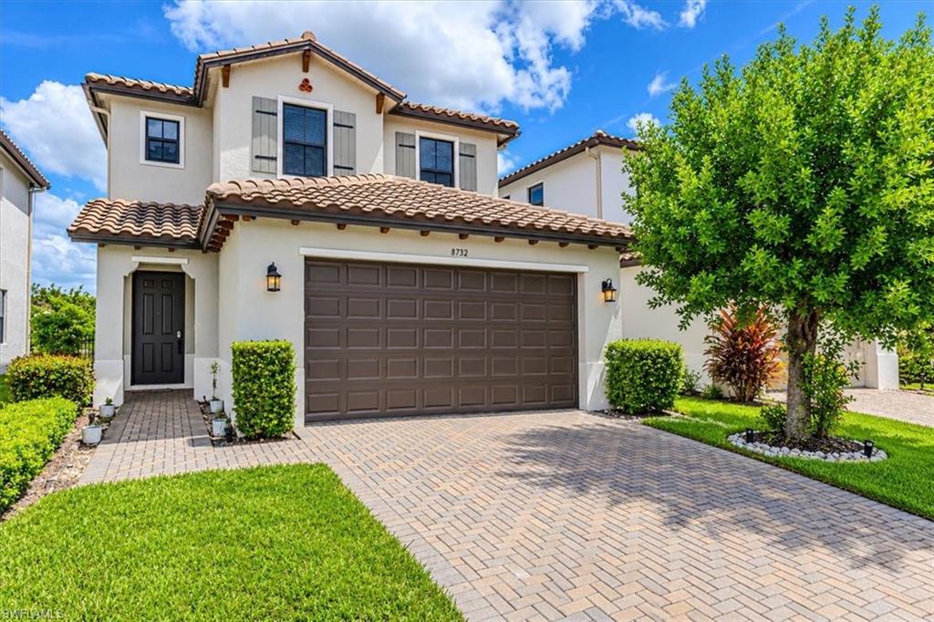 8732 Madrid Cir Property Photo 1