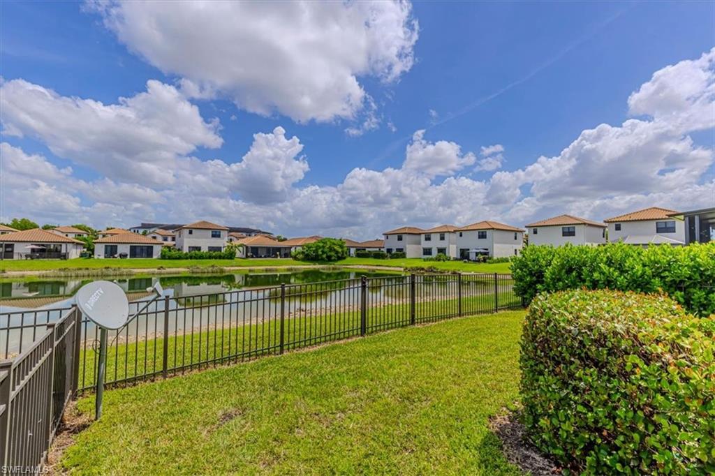 8732 Madrid Cir Property Photo 12