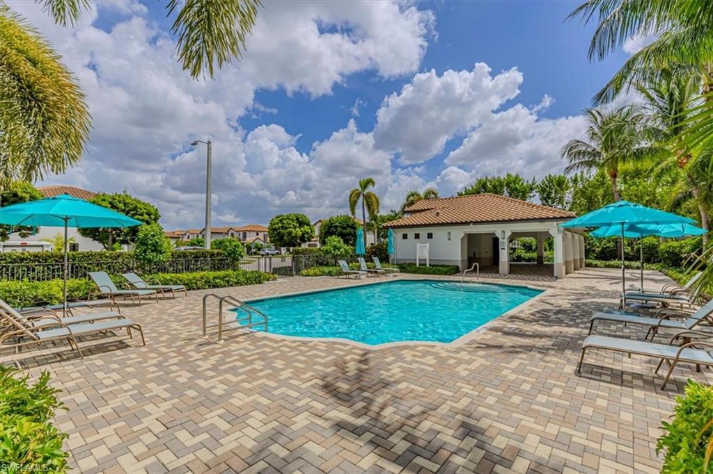 8732 Madrid Cir Property Photo 13