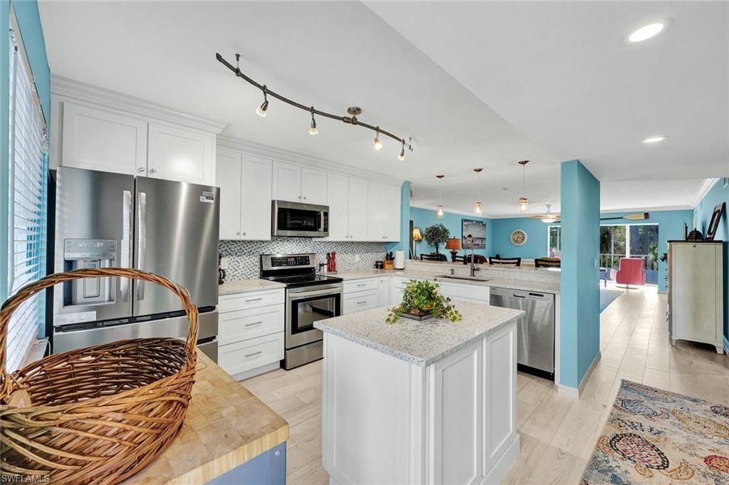 3072 Sandpiper Bay Cir M204 Property Photo 2