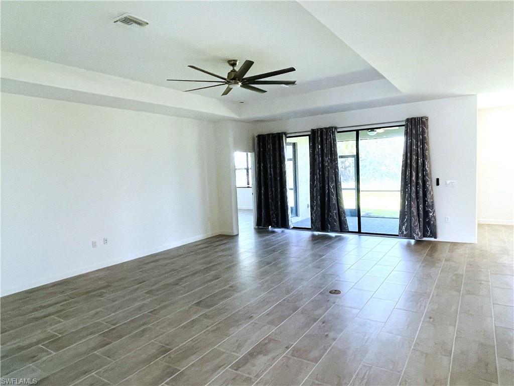 11128 Canopy Loop Property Photo 3