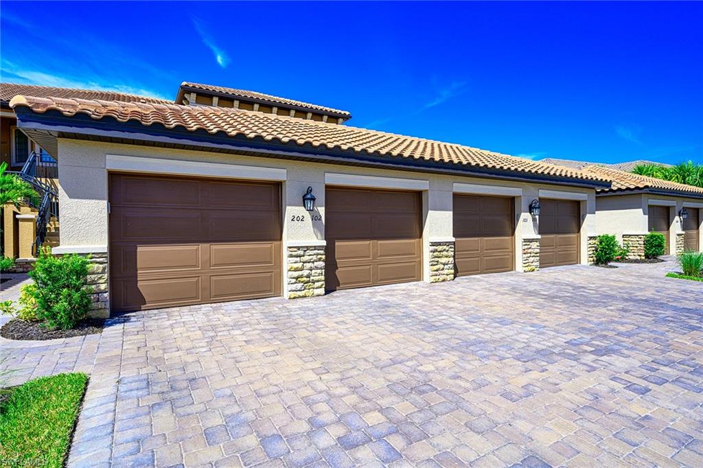 9365 Pocida Ct 102 Property Photo 11