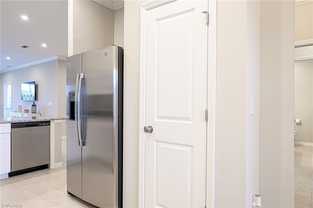 9365 Pocida Ct 102 Property Photo 23