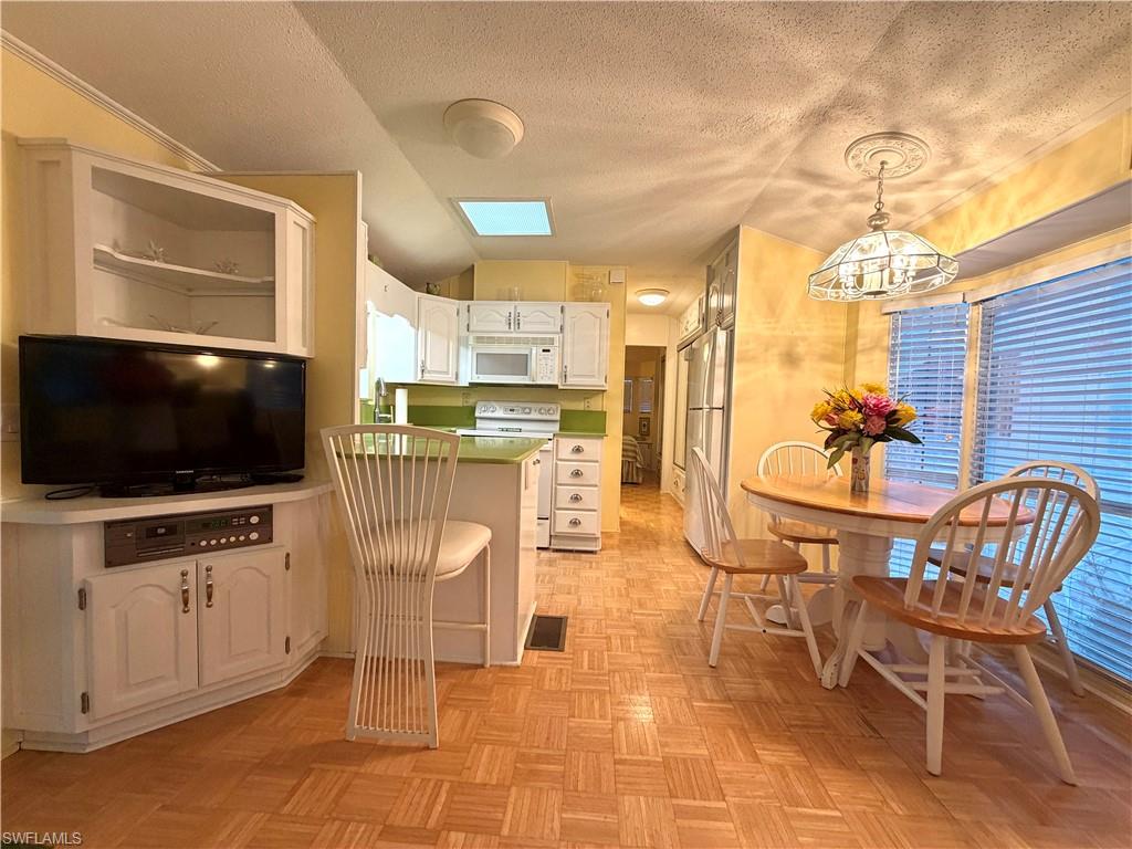 4650 Jefferson Davis Blvd W Property Photo 4