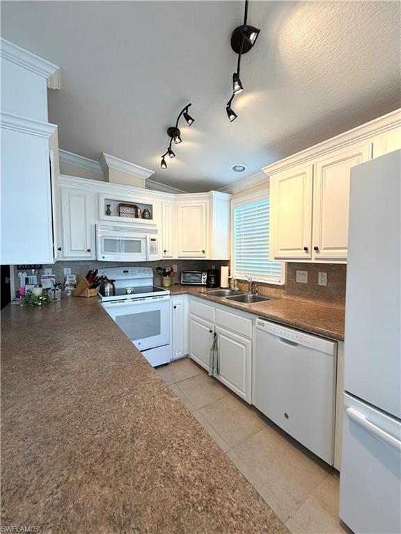 4521 Sawmill Dr E Property Photo 12