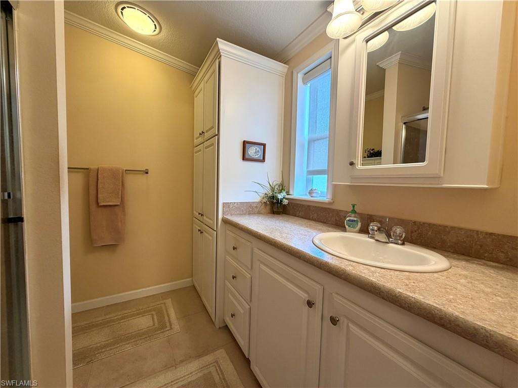 4521 Sawmill Dr E Property Photo 19