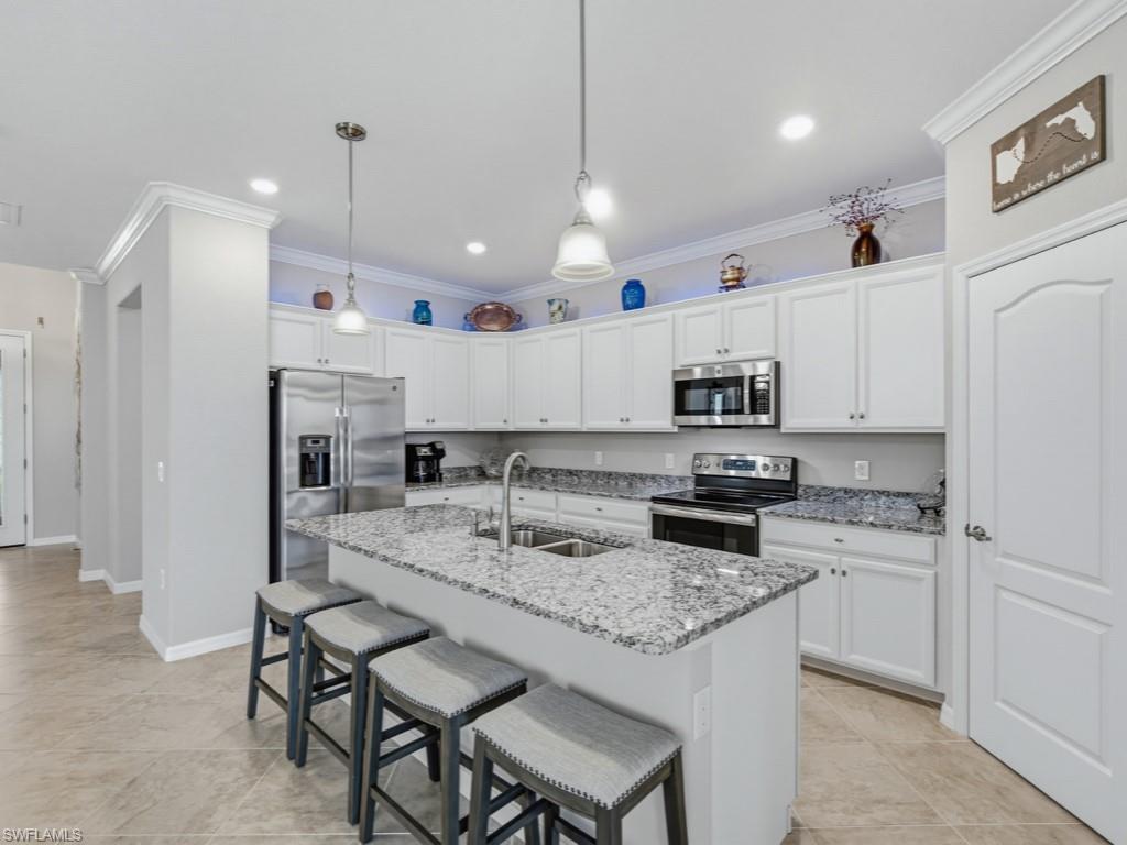 1482 Santiago Cir Property Photo 7
