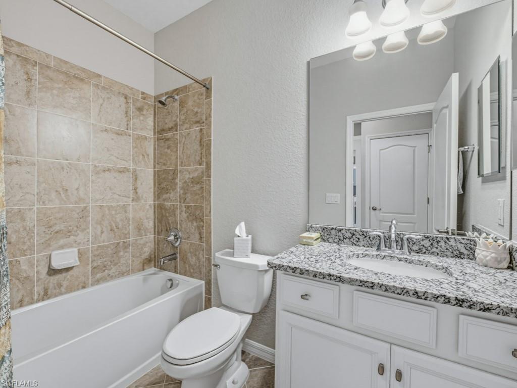 1482 Santiago Cir Property Photo 18