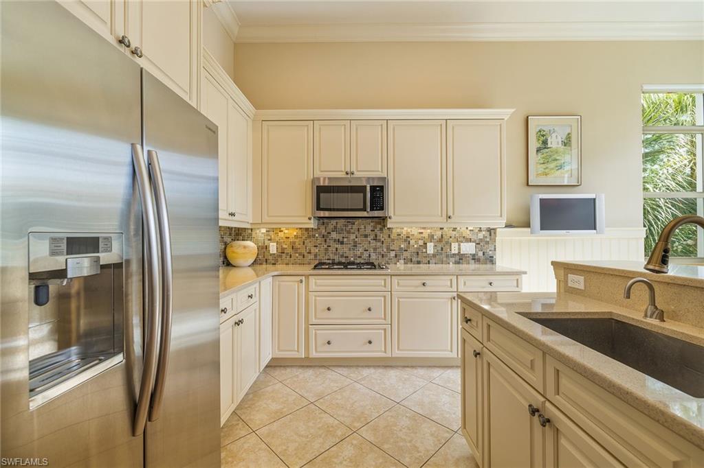 28560 Calabria Ct 201 Property Photo 31