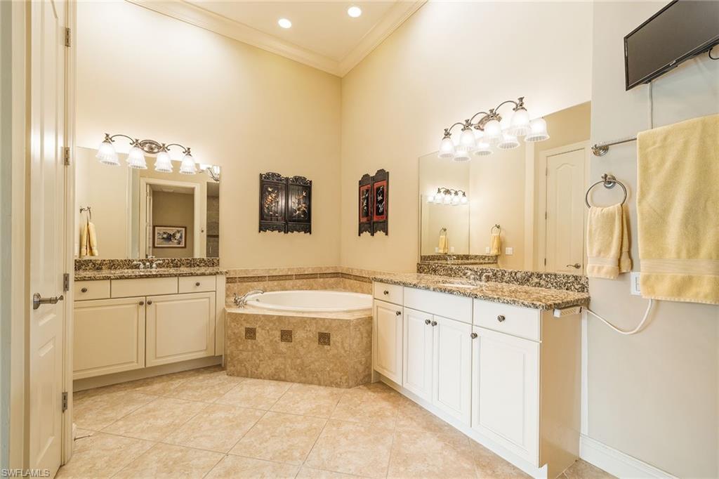 28560 Calabria Ct 201 Property Photo 40