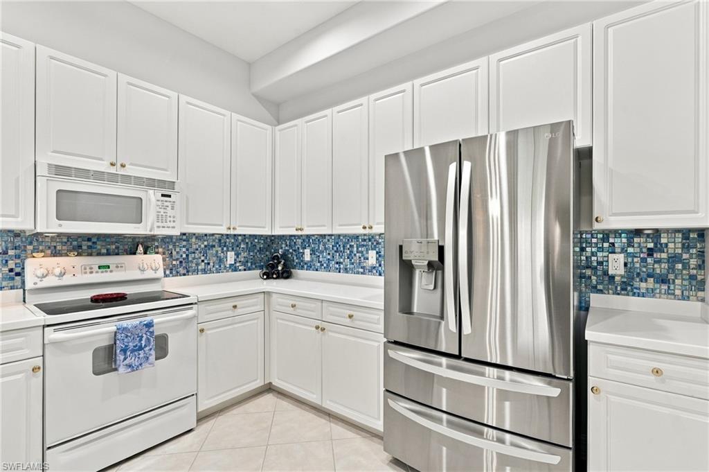 1112 Manor Lake Dr 202 Property Photo 6