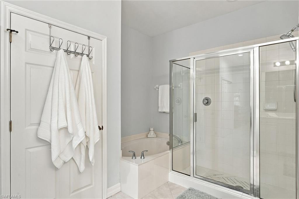 1112 Manor Lake Dr 202 Property Photo 18