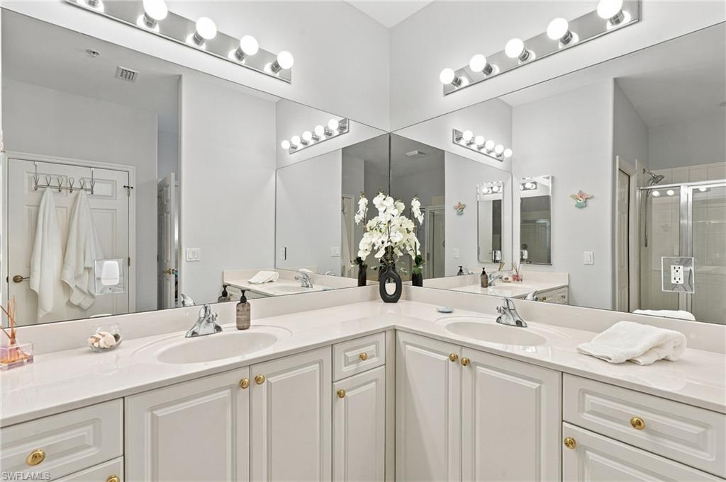 1112 Manor Lake Dr 202 Property Photo 19