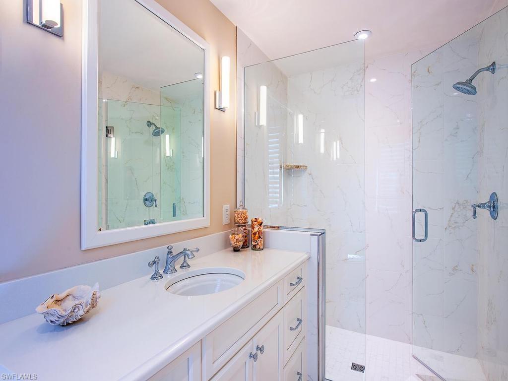 221 Harbour Dr 6 Property Photo 20