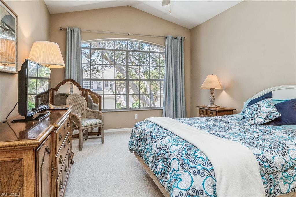 27080 Lake Harbor Ct 201 Property Photo 12