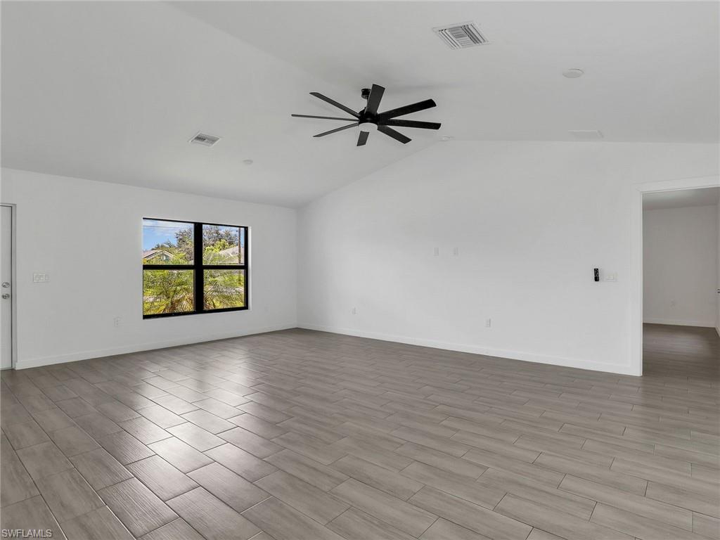 442 Windermere Dr Property Photo 9