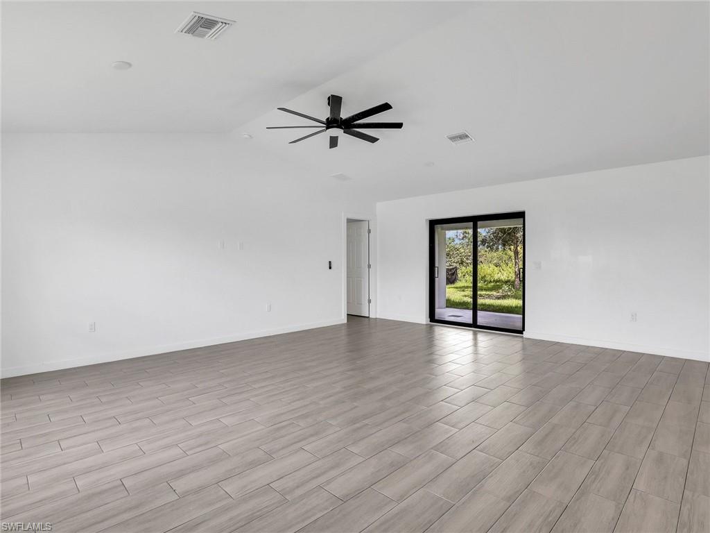442 Windermere Dr Property Photo 10