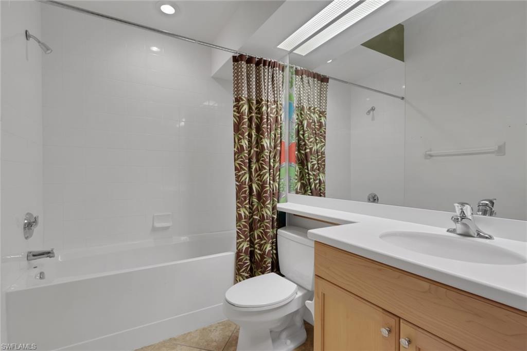 8524 Via Lungomare Cir 202 Property Photo 17