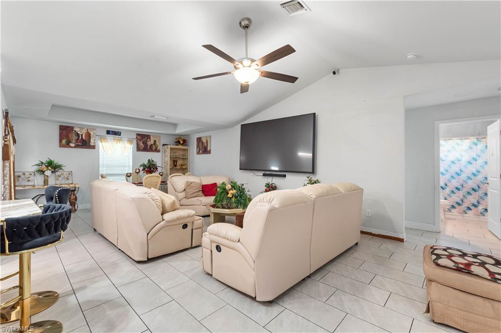 2618 Helen Cir Property Photo 11