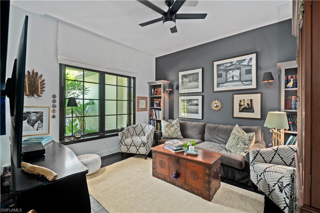 10810 Goodwin St Property Photo 27