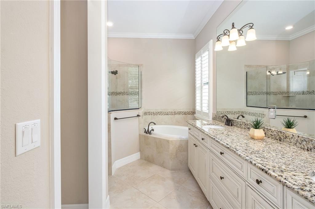 12836 Kinross Ln Property Photo 10