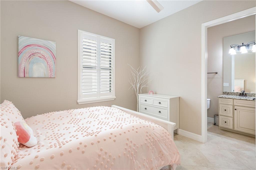 12836 Kinross Ln Property Photo 15