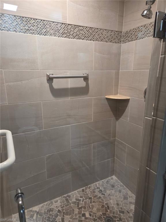 2280 Somerset Ridge Dr 102 Property Photo 5