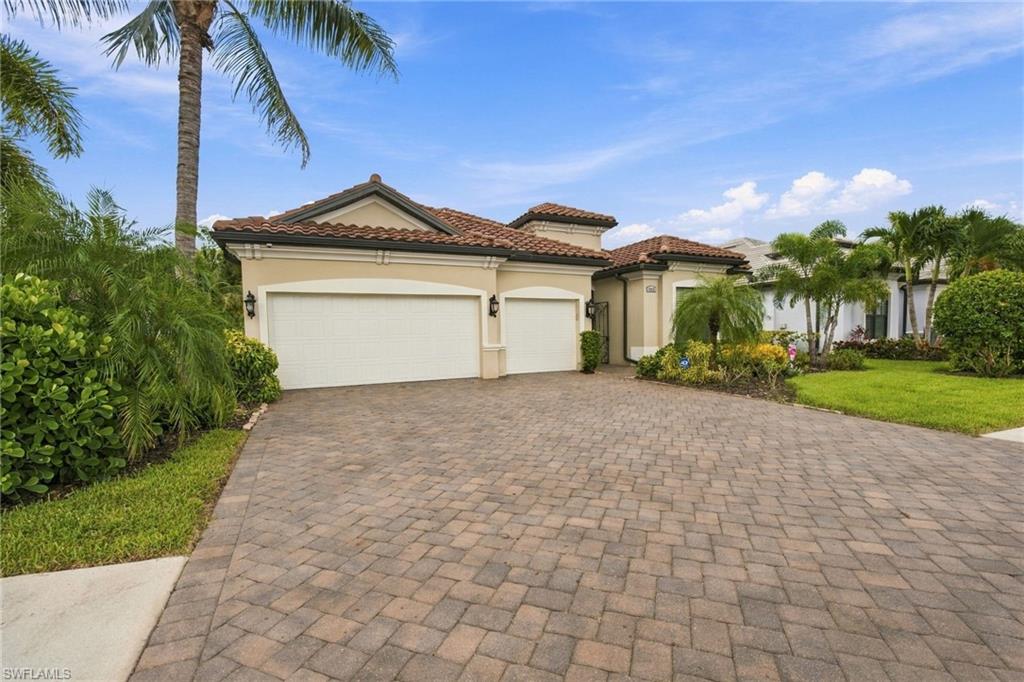 2324 Grenadines Way Property Photo 5