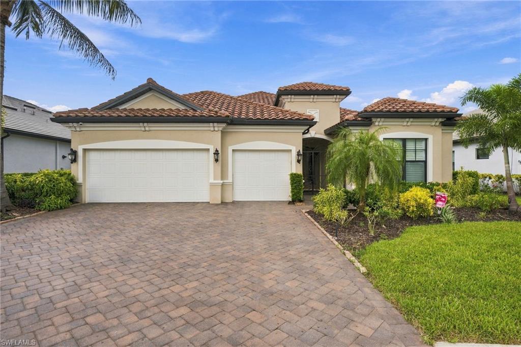 2324 Grenadines Way Property Photo 6