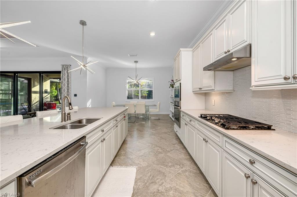 2324 Grenadines Way Property Photo 13