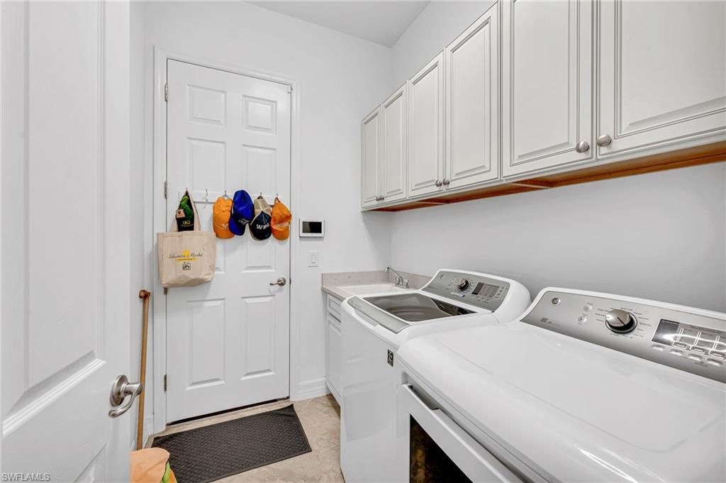 2324 Grenadines Way Property Photo 21