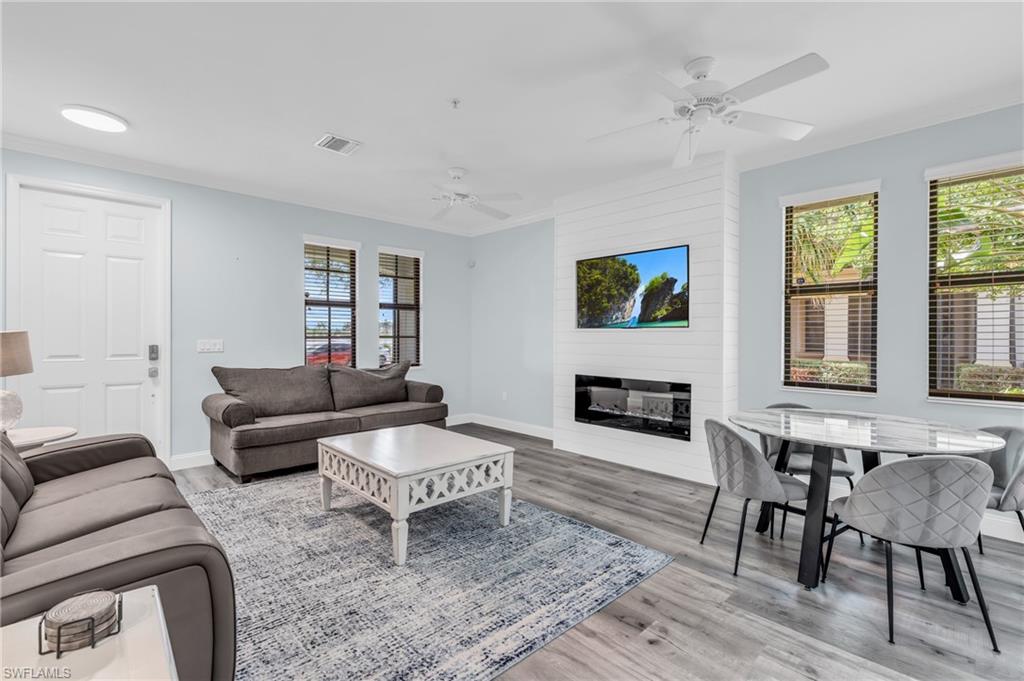 1391 Santiago Cir 902 Property Photo 14
