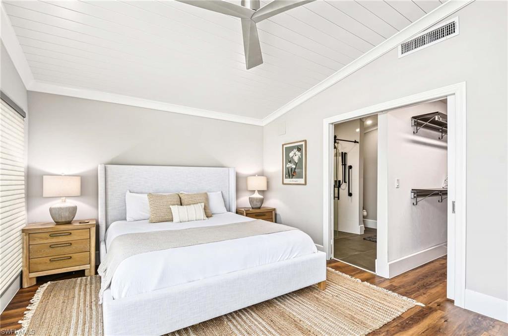 9 Pelican St E Property Photo 16
