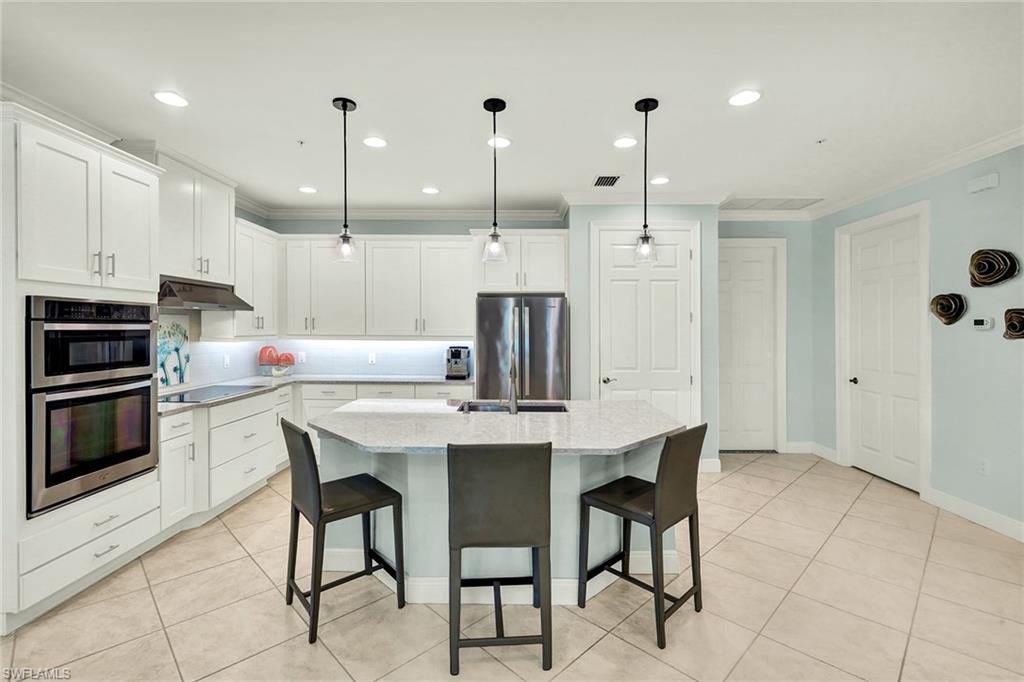 4560 Colony Villas Dr 1701 Property Photo 10