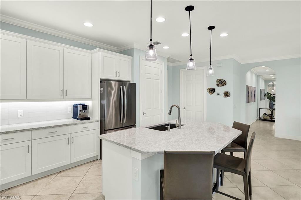 4560 Colony Villas Dr 1701 Property Photo 11