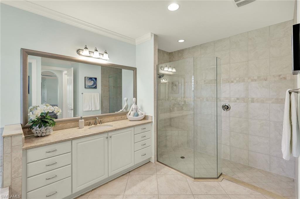 4560 Colony Villas Dr 1701 Property Photo 15
