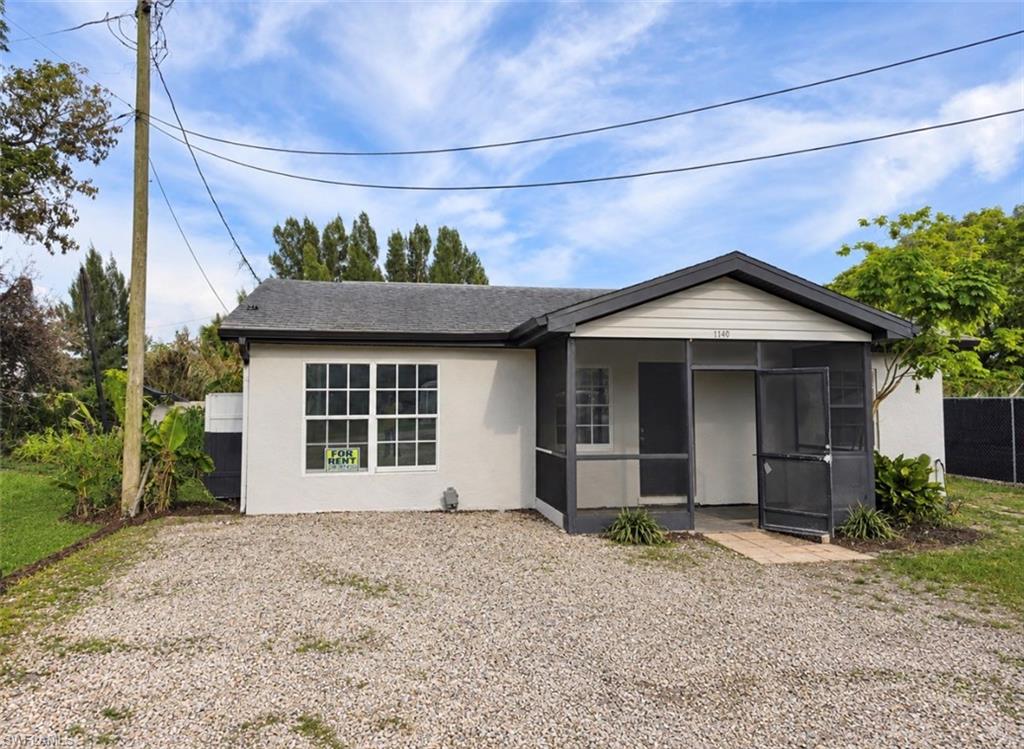 1140 4th Way Property Photo 2
