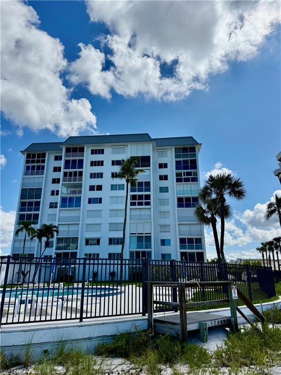 1717 Gulf Shore Blvd N 101 Property Photo 44
