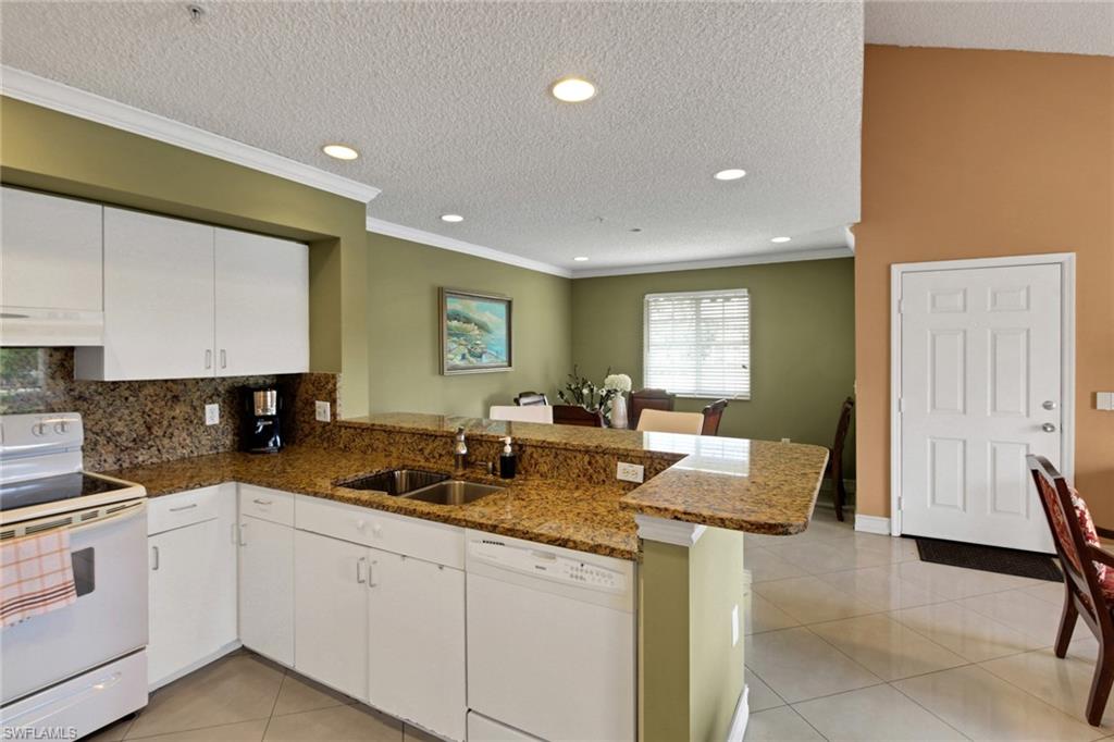 1195 Wildwood Lakes Blvd 202 Property Photo 3