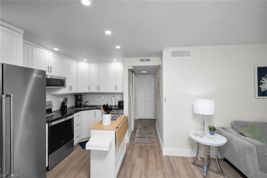 1215 Edington Pl M2 Property Photo 5
