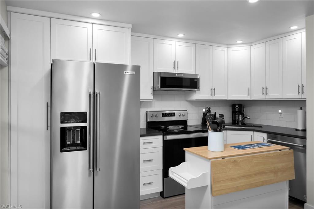 1215 Edington Pl M2 Property Photo 6