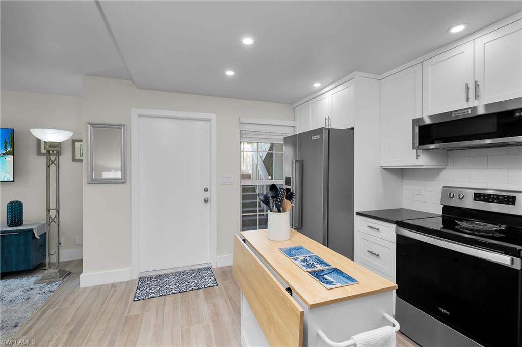 1215 Edington Pl M2 Property Photo 7
