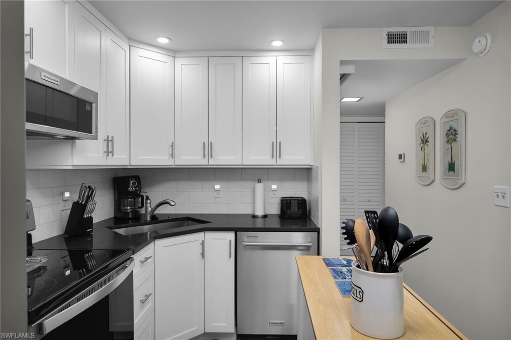 1215 Edington Pl M2 Property Photo 8