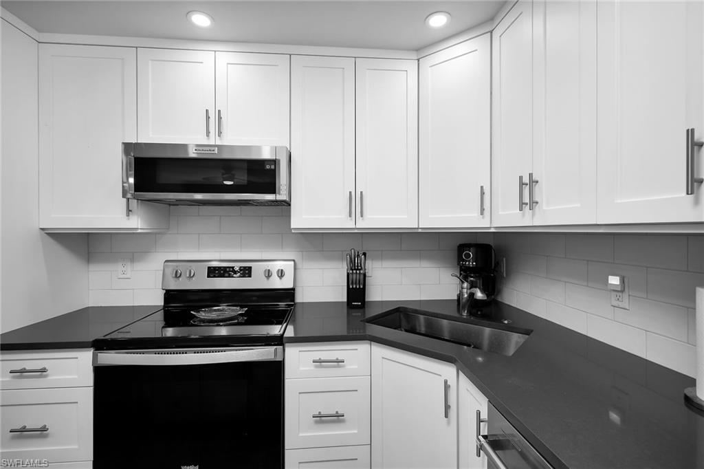 1215 Edington Pl M2 Property Photo 9