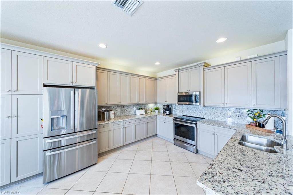 11546 Meadowrun Cir Property Photo 13