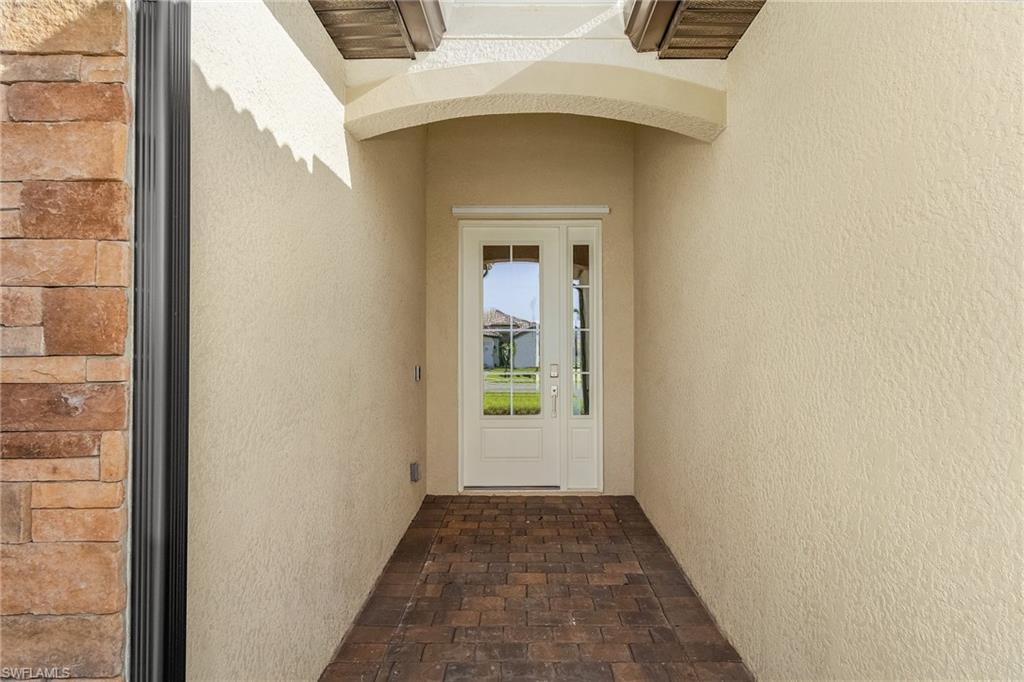 18312 Ridgeline Dr Property Photo 4