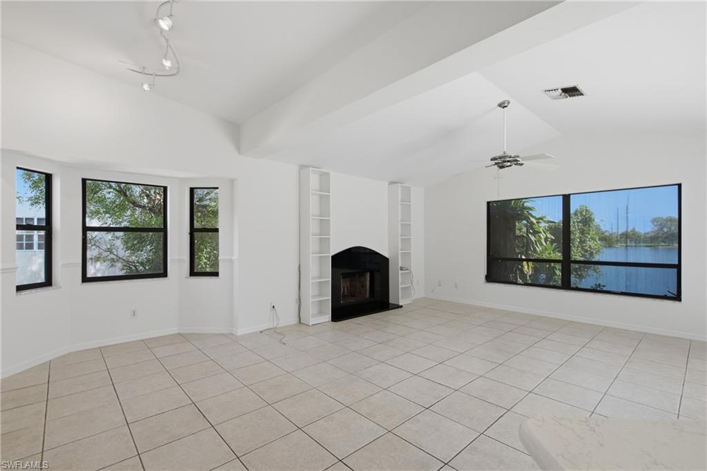 6040 Lake Grasmere Way Property Photo 12
