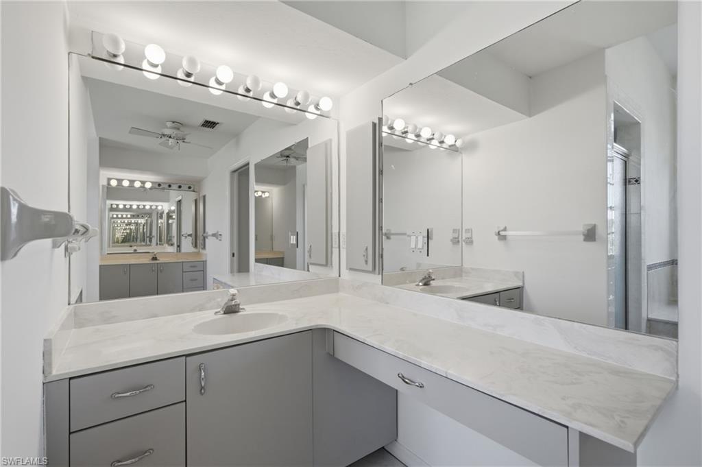 6040 Lake Grasmere Way Property Photo 28